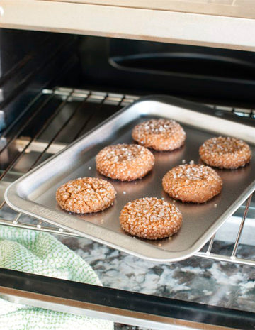 Charola rectangular para hornear aluminio 21 cm Nordicware